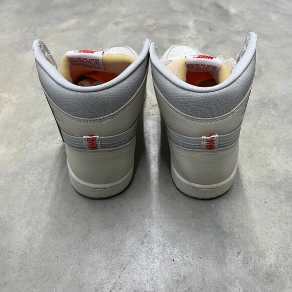Nike Air Jordan 1 High OG Men's Sail University Red IH4363 100 - New - Picture 2 of 6